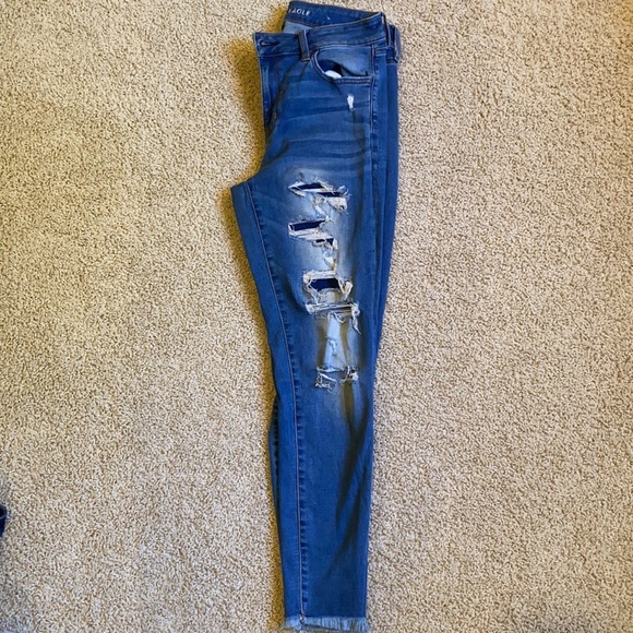 AMERICAN EAGLE WOMEN’S ripped/distressed HI-RISE JEGGING/jeans. Size 10R. - Picture 12 of 14